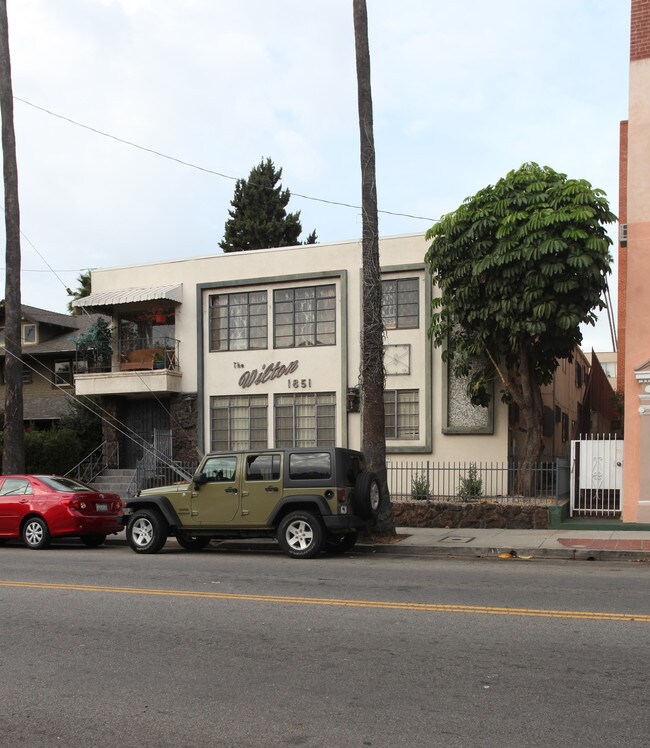 1851 N Wilton Pl in Los Angeles, CA - Building Photo - Building Photo