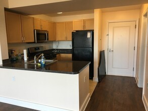 800 4th St SW, Unit S522 in Washington, DC - Building Photo - Building Photo