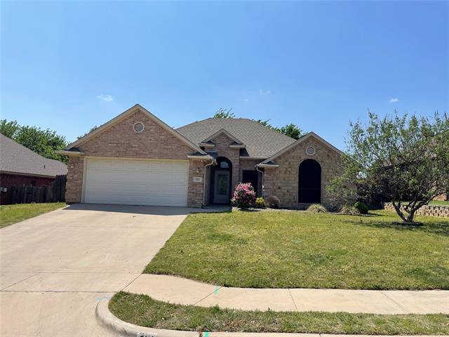 312 Jade Ln in Weatherford, TX - Foto de edificio