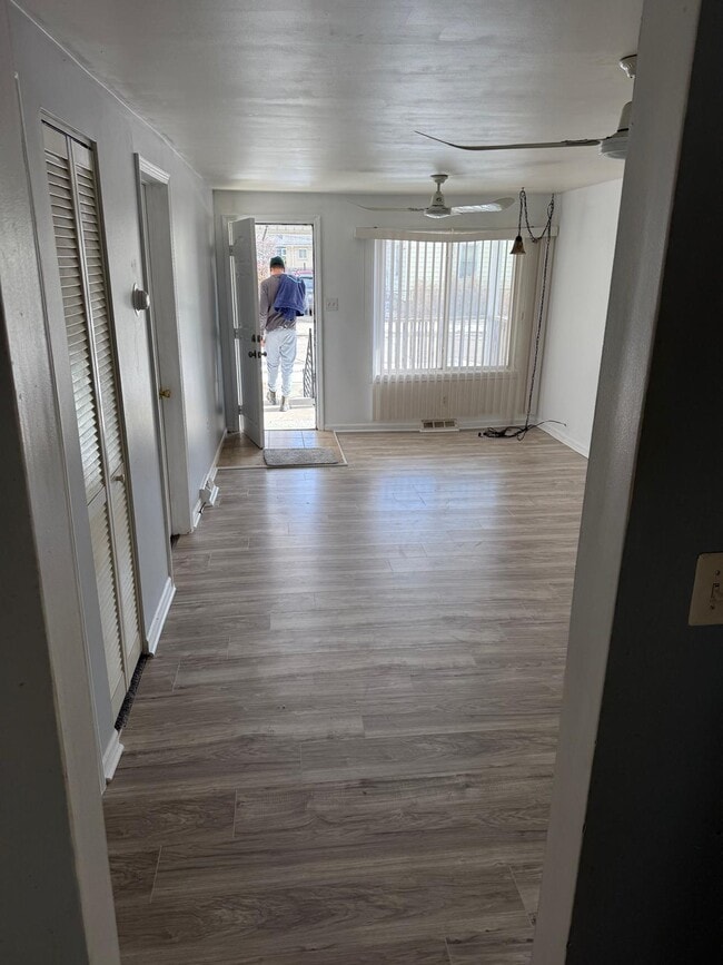 23355 Easterling Ave in Hazel Park, MI - Building Photo - Building Photo