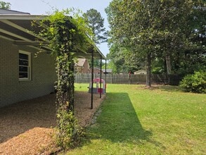 1100 Robin Hill Rd NW in Wilson, NC - Building Photo - Building Photo