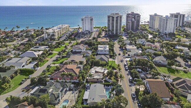 471 Mars Way in Juno Beach, FL - Building Photo - Building Photo