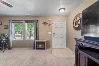 9737 W Mossywood Dr in Boise, ID - Building Photo - Building Photo