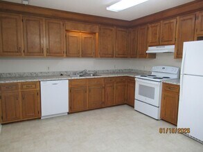 192 Gertrude Dr in Sumter, SC - Building Photo - Building Photo