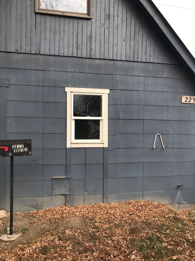 property at 225 S 28th St