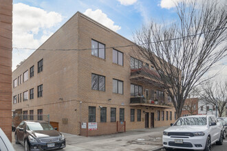 2529 W 15th Pl in Brooklyn, NY - Foto de edificio - Building Photo