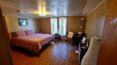 113 Franklin St, Unit B in Urbana, IL - Building Photo - Building Photo