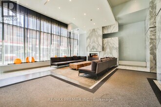 8 Charlotte St in Toronto, ON - Building Photo - Building Photo