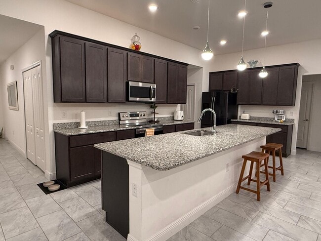 878 SW Haas Ave in Port St. Lucie, FL - Building Photo - Building Photo