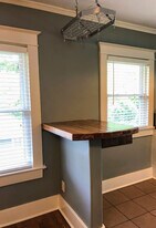 2012 Walker Ave, Unit 2 in Memphis, TN - Building Photo