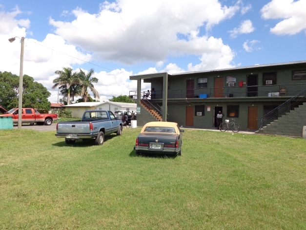 286 Daniel Pl in Pahokee, FL - Building Photo - Building Photo