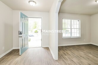 1833 Chapel Brook Way in Greensboro, NC - Building Photo - Building Photo