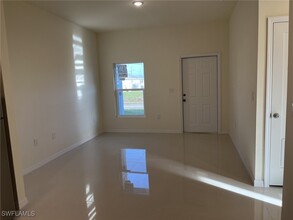 2910 55th St W in Lehigh Acres, FL - Foto de edificio - Building Photo