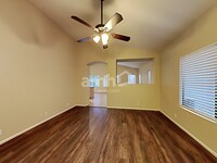 8781 W Laurel Ln in Peoria, AZ - Foto de edificio - Building Photo