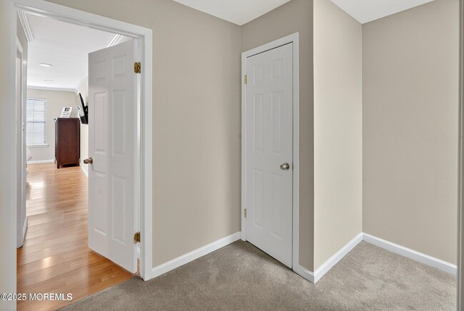 285 Longwood Dr in Englishtown, NJ - Building Photo - Building Photo