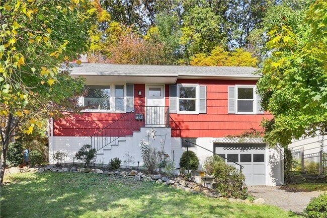 property at 36 Sherwood Dr