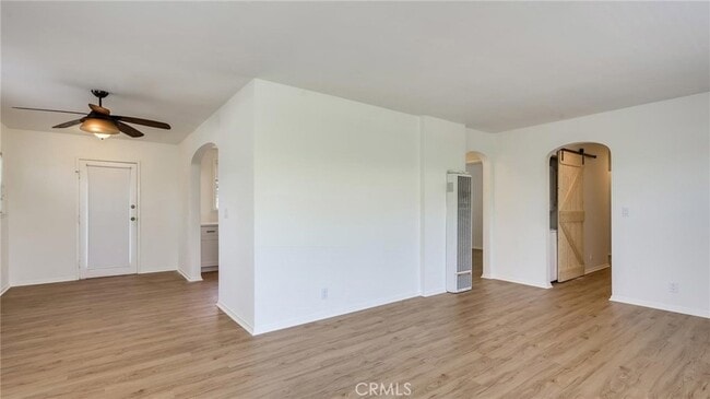 313 Venice Way in Venice, CA - Foto de edificio - Building Photo