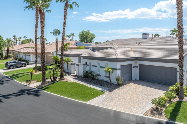 Mission Hills Country Club in Rancho Mirage, CA - Building Photo - Building Photo