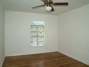 3206 Tom Green St in Austin, TX - Foto de edificio - Building Photo