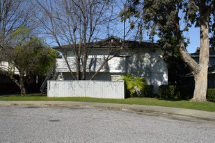 1850 El Parque Ct in San Mateo, CA - Building Photo