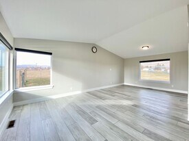 15803 Tieton Dr in Yakima, WA - Building Photo