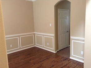 1052 Shadow Glenn Dr in Conroe, TX - Foto de edificio - Building Photo