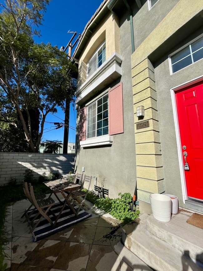 property at 16619 Yukon Ave