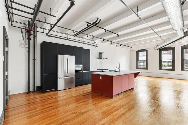 144 Lincoln St in Boston, MA - Building Photo - Building Photo