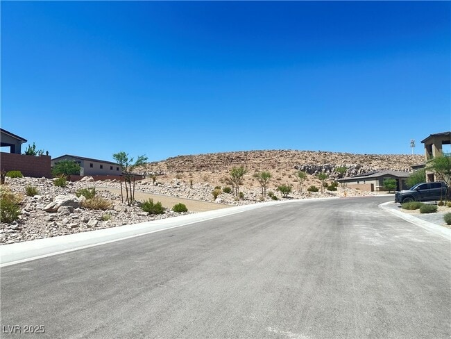 property at 9565 Camelback Crk Dr