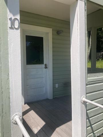 42 Hillside Ave in Monticello, NY - Building Photo