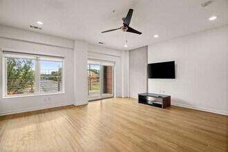 4361 S Congress Ave in Austin, TX - Building Photo - Building Photo