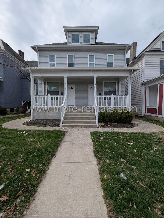 property at 1523-1525-1525 Summit St