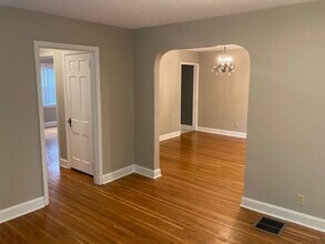 4225 Briarwood Rd in Louisville, KY - Building Photo - Building Photo