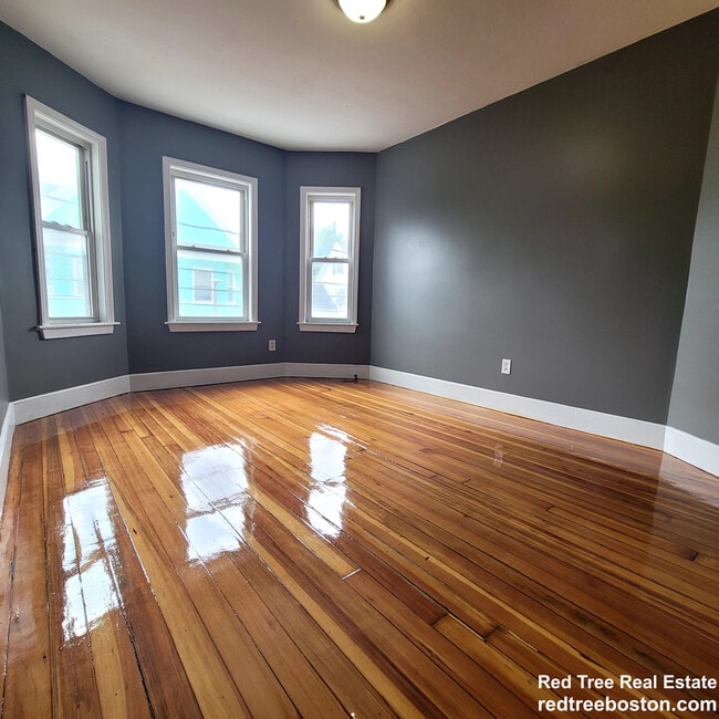 202 Norwell St, Unit 3 in Boston, MA - Foto de edificio - Building Photo