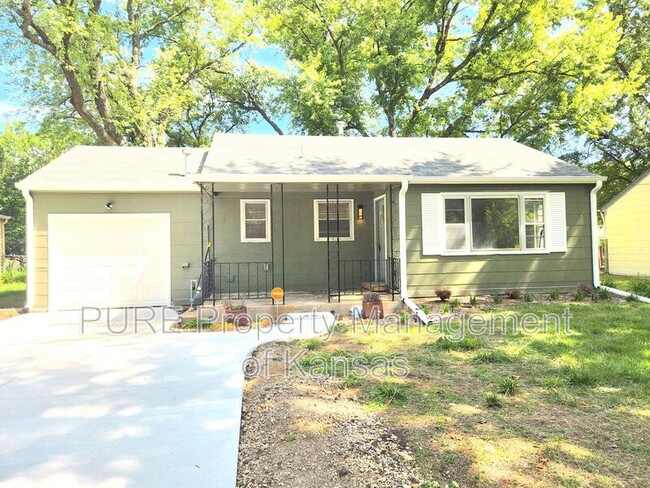 property at 2416 SW 25th Dr