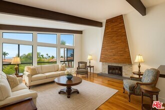 6401 Via Baron in Rancho Palos Verdes, CA - Building Photo - Building Photo