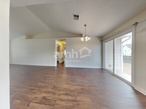 1754 W Oakley Way in Kuna, ID - Building Photo - Building Photo