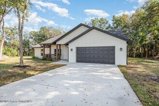 308 Jennifer Dr in Titusville, FL - Building Photo - Building Photo