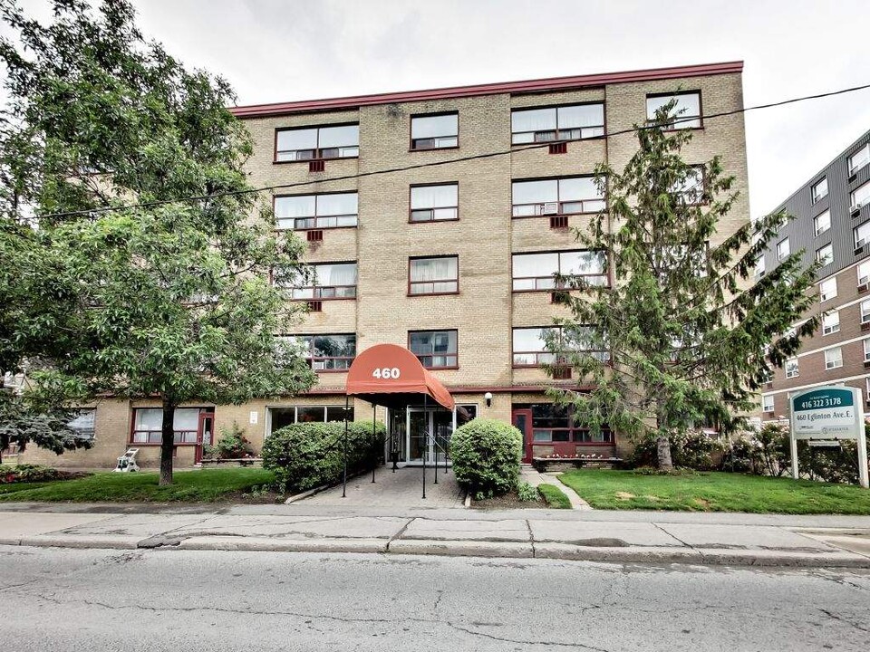 Yonge Eglinton Apartments in Toronto, ON - Building Photo