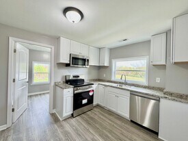 2288 Hungarytown Rd in Blackstone, VA - Building Photo