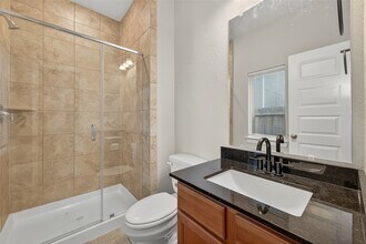 2009 Kirby Landing Dr in Houston, TX - Building Photo - Building Photo