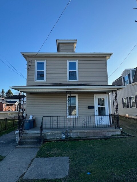 104 Baughman Ave in Jeannette, PA - Building Photo - Building Photo