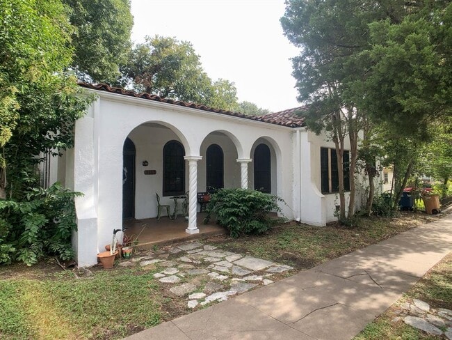 property at 3111 Harris Park Ave
