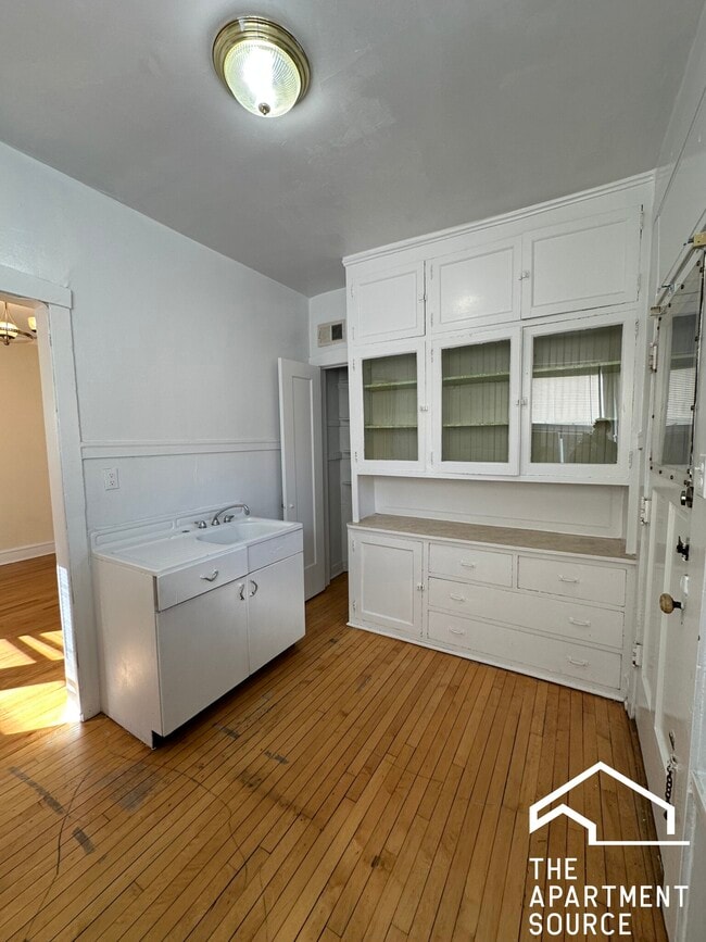 1307 Oak Ave in Evanston, IL - Building Photo - Building Photo