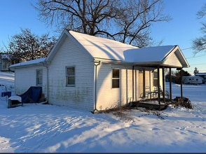 426 Cherry St in Atalissa, IA - Building Photo - Building Photo
