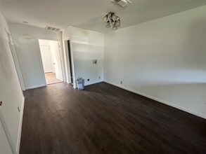 101 S Burdette Ave, Unit 103 in Sherman, TX - Building Photo - Building Photo