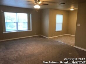 1403 Loma Alto Rd in San Antonio, TX - Building Photo - Building Photo