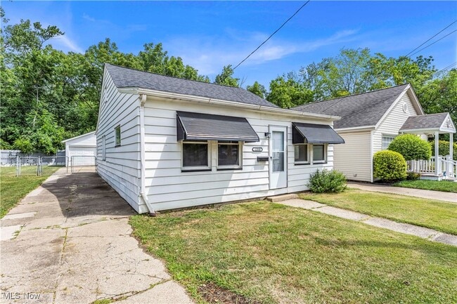 12518 Erwin Ave in Cleveland, OH - Building Photo - Building Photo