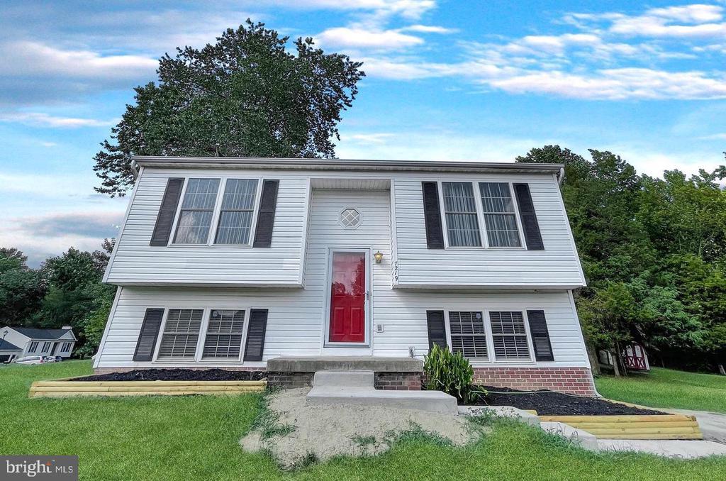 7219 Ford Hollow Dr in Fredericksburg, VA - Building Photo