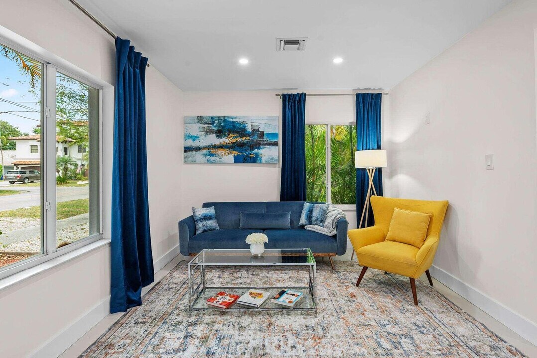 430 NE 14th Ave in Fort Lauderdale, FL - Building Photo